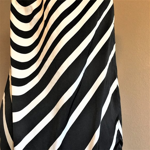 JOE FRESH Silky Geometric Tunic Dress  |  Size S/P - Picture 8 of 13